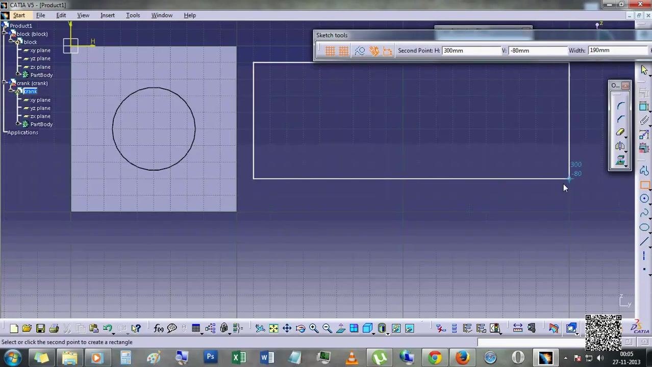 Sketching a large rectangle for the crank arm, with grid and dimensions visible