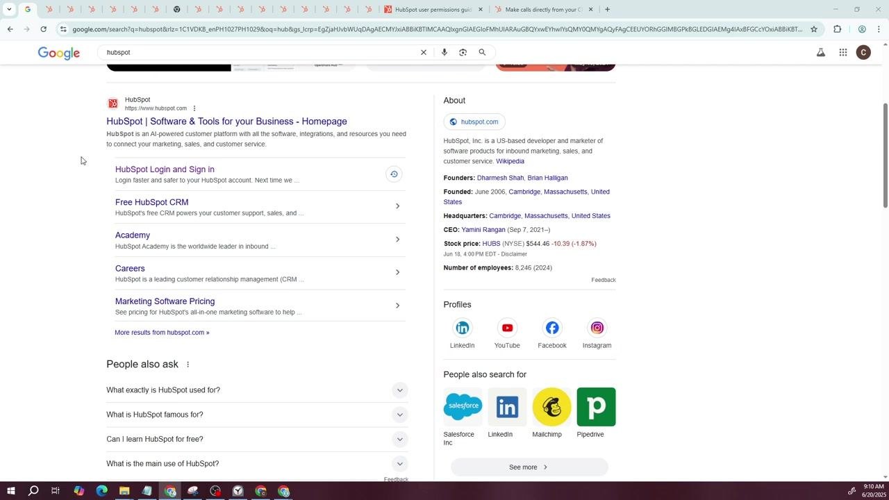 HubSpot dashboard with the settings gear icon visible in the upper right corner