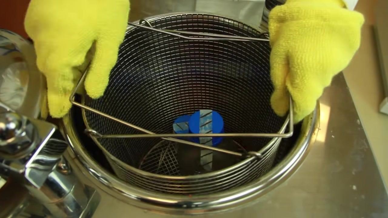 Autoclave control panel set to 121°C, "Sterilize & Dry" mode, with a green arrow and "Fast Exhaust Mode" text overlay, and an inset showing the pressure gauge at zero psi