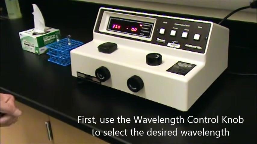 Spectrophotometer display confirming the wavelength setting