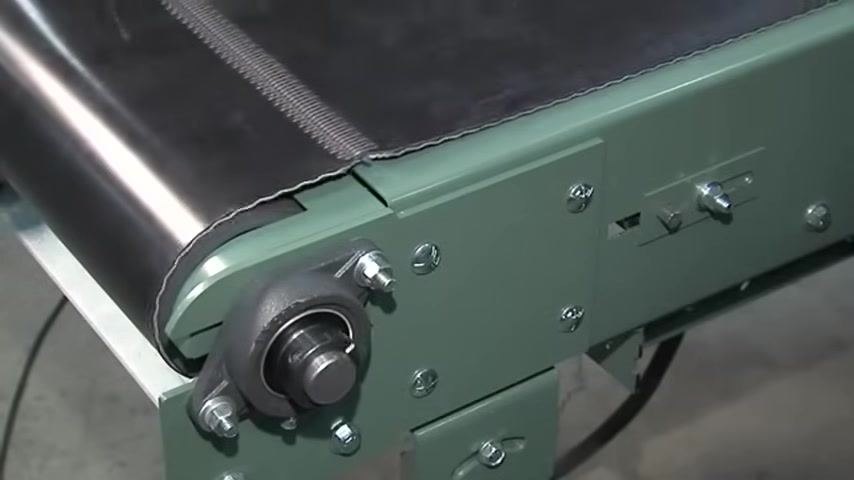 Conveyor belt running, nearly centered