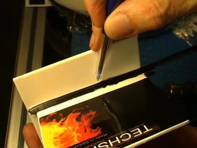 Operator continues welding, illustrating the importance of reading the tool's operating instructions before use