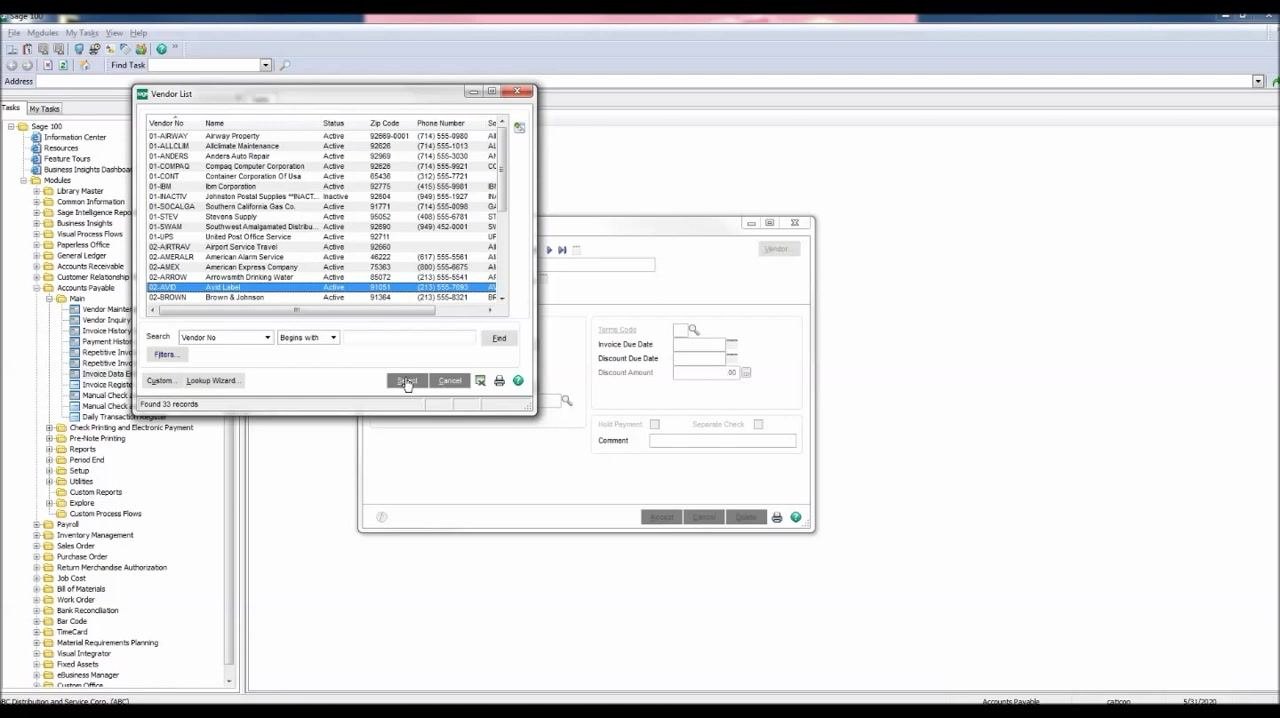 Sage 100 main window with the navigation pane open, the Accounts Payable module expanded, and Invoice Data Entry selected
