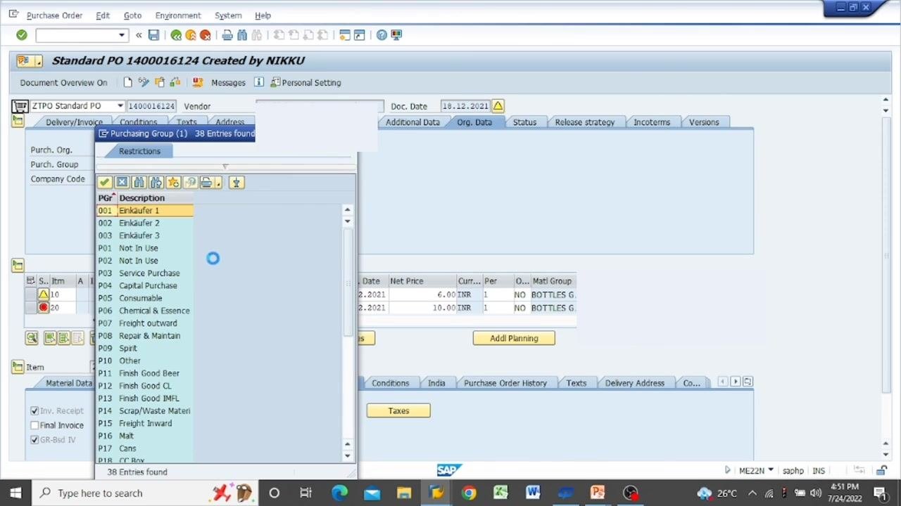 SAP ME22N screen with the Purchasing Group selection window open, showing codes and descriptions such as "001 Einkäufer 1," "P01 Service Purchase," and "P02 Capital Purchase," with the Org. Data tab active.