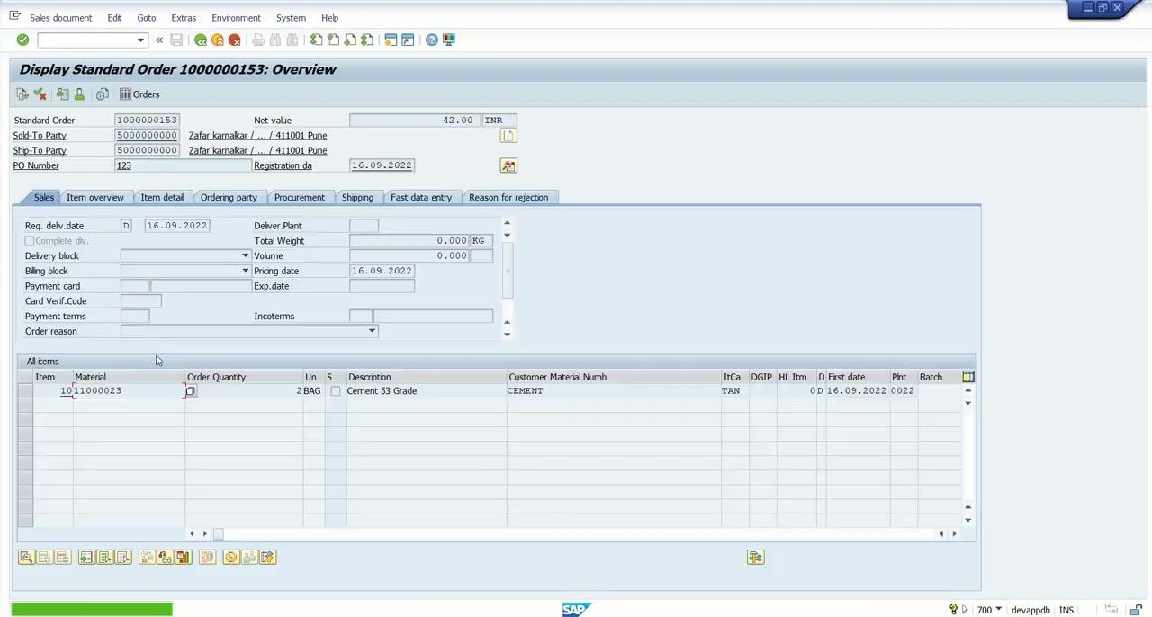 SAP document flow screen showing a standard order, outbound delivery, picking request, goods issue, invoice, and accounting document with their statuses and dates