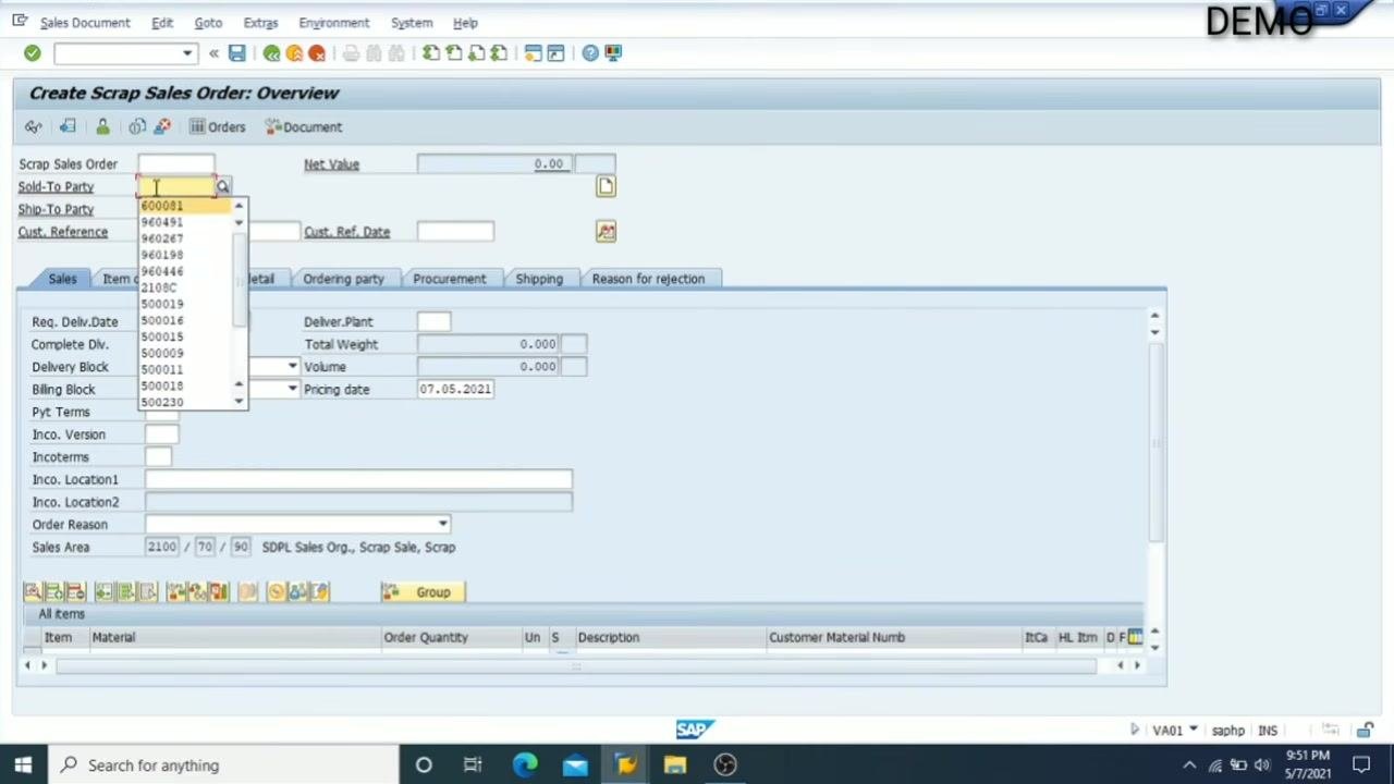 Create Sales Document screen with Sales Office and Sales Group fields highlighted as optional