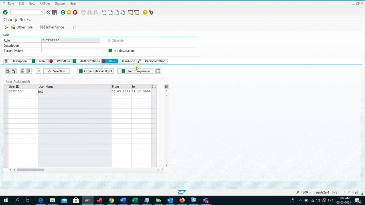 SAP Change Roles screen, User tab, User Comparison button highlighted, with the user assignment confirmed