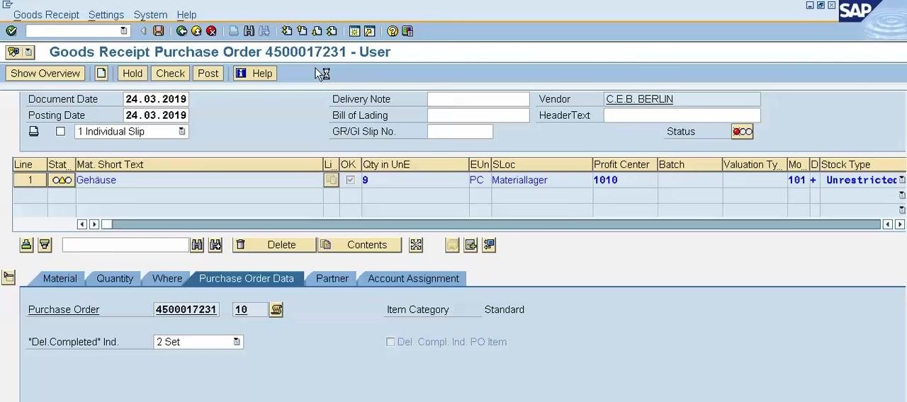 SAP Goods Receipt screen showing PO 4500017231, vendor C.E.B. BERLIN, item Gehäuse, quantity 9 PC, and the delivery completed indicator set.