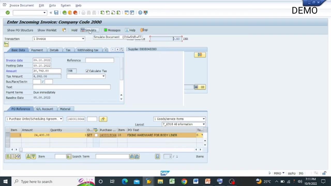 Simulate button highlighted on the SAP invoice entry screen.