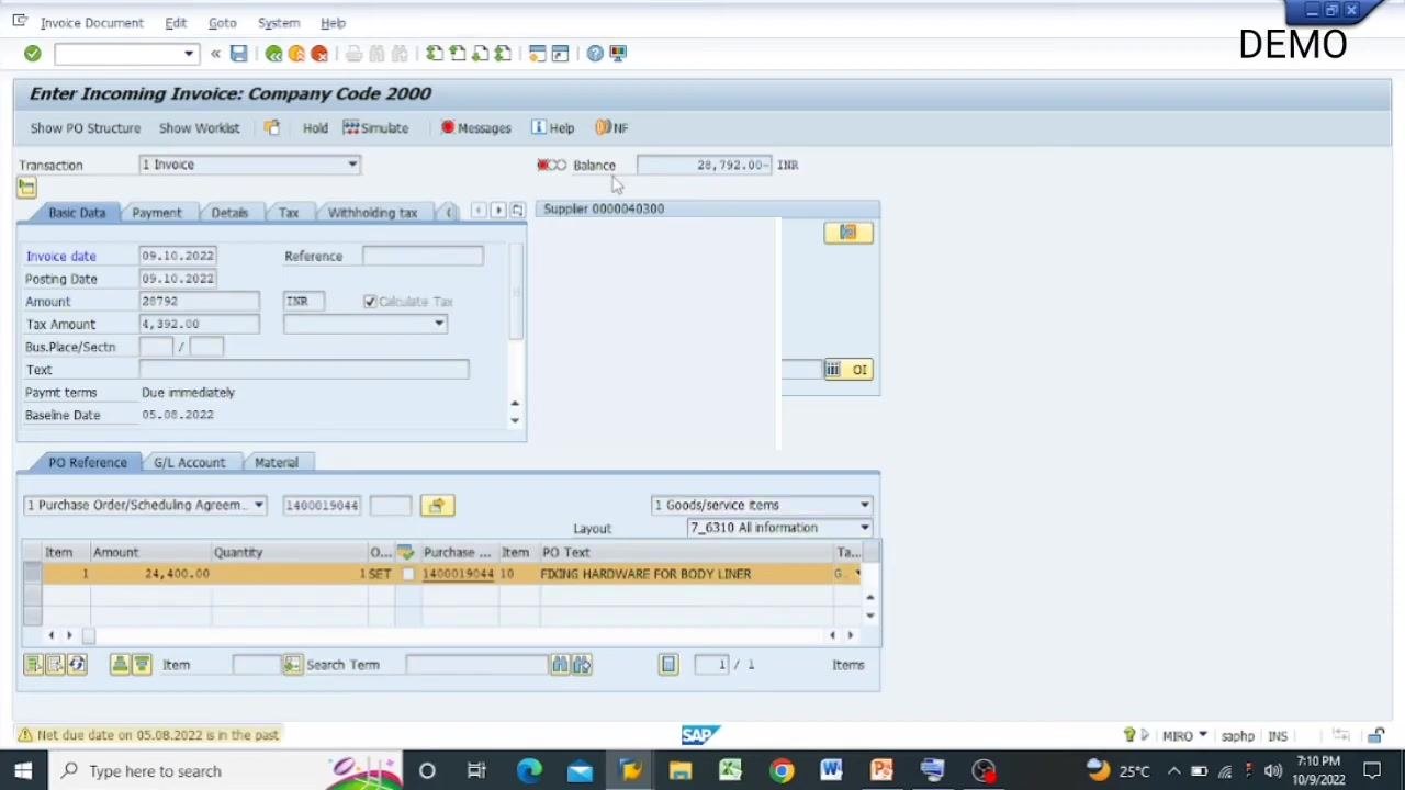 Amount and tax fields filled in on the SAP invoice entry screen.