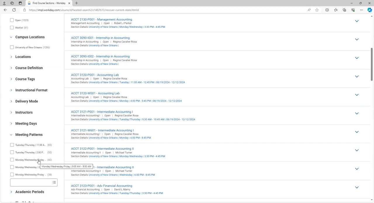 Meeting Patterns filter expanded, showing options for specific days and times